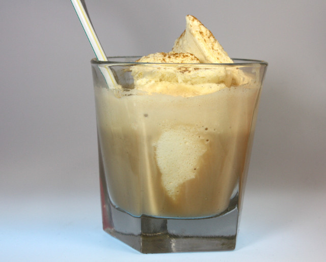 Eiskaffee und Eisschokolade