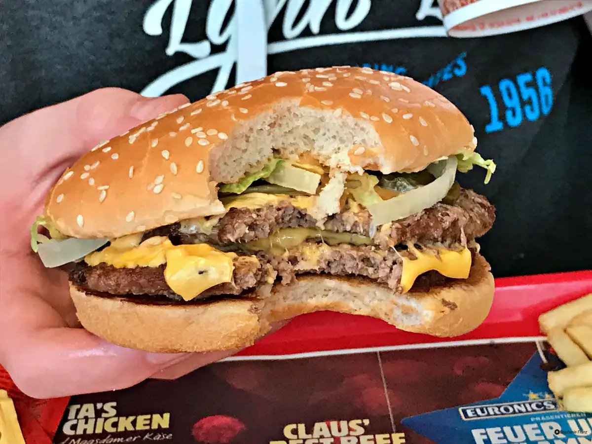 Fast Food Burger – schmeckt lecker