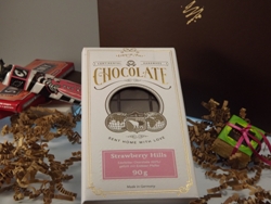 Handmade Chocolate Srawberry Hills Edelbitter