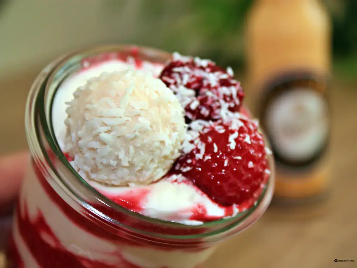 Leckeres Rezept für Himbeer-Schicht-Dessert