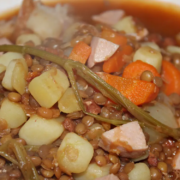 Klassisches Rezept für Linsensuppe