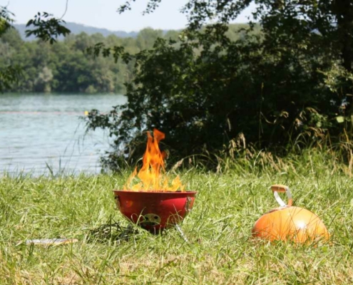 Eine Variante: Der Kugelgrill für Holzkohle