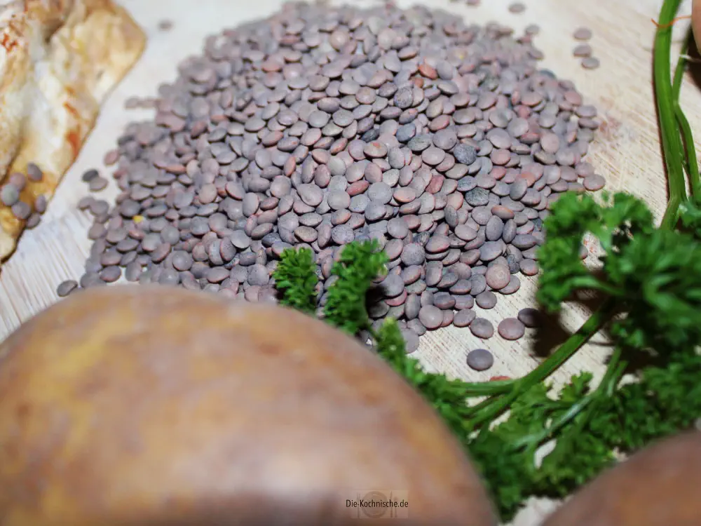 Klassische Linsensuppe Rezept mit Würstchen &amp; Varianten
