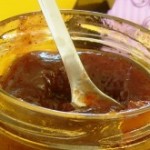 Marmelade einkochen in Gläser