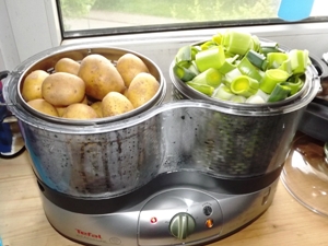 Moderne Küchengeräte zum Kochen