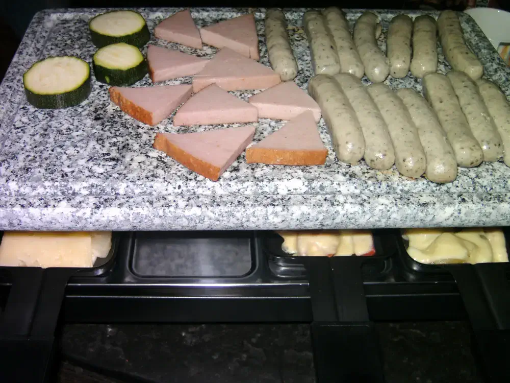 Raclette mit 8 Pfännchen – für 4-8 Personen